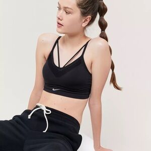 Nike Seamless Light-Support Strappy Sports Bra